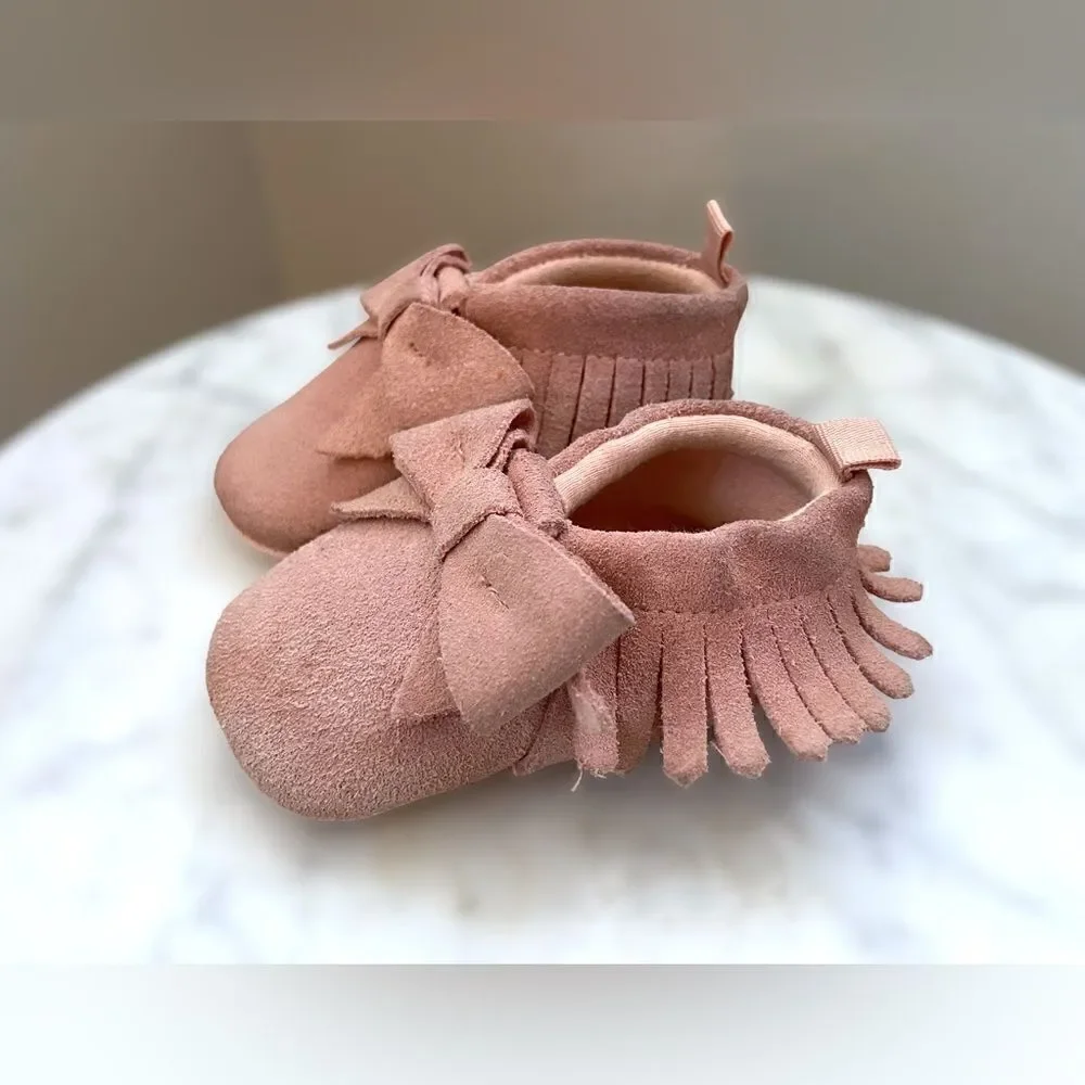 Baby Gap Pink Suede Crib Shoes 6-12 Months